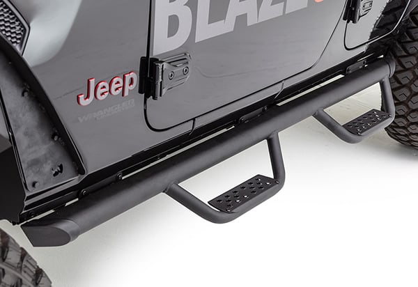 Go Rhino Dominator Xtreme D2 SideSteps